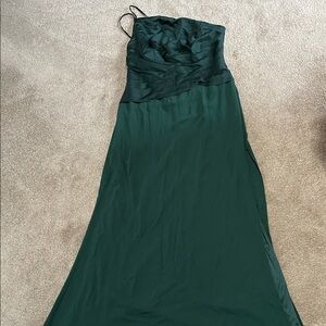 David’s Bridal WHITE Vera Wang Elegant Forest Green One Shoulder Evening Gown